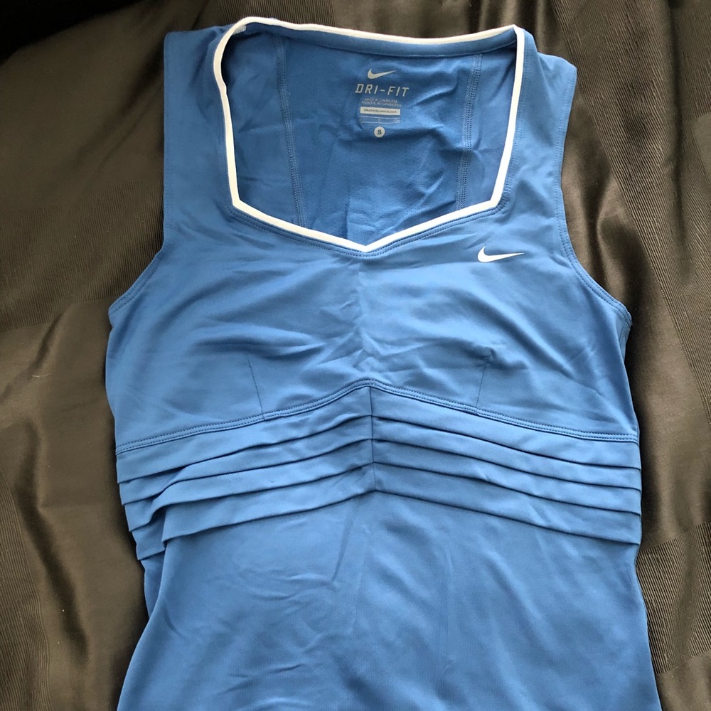 Nike tank
